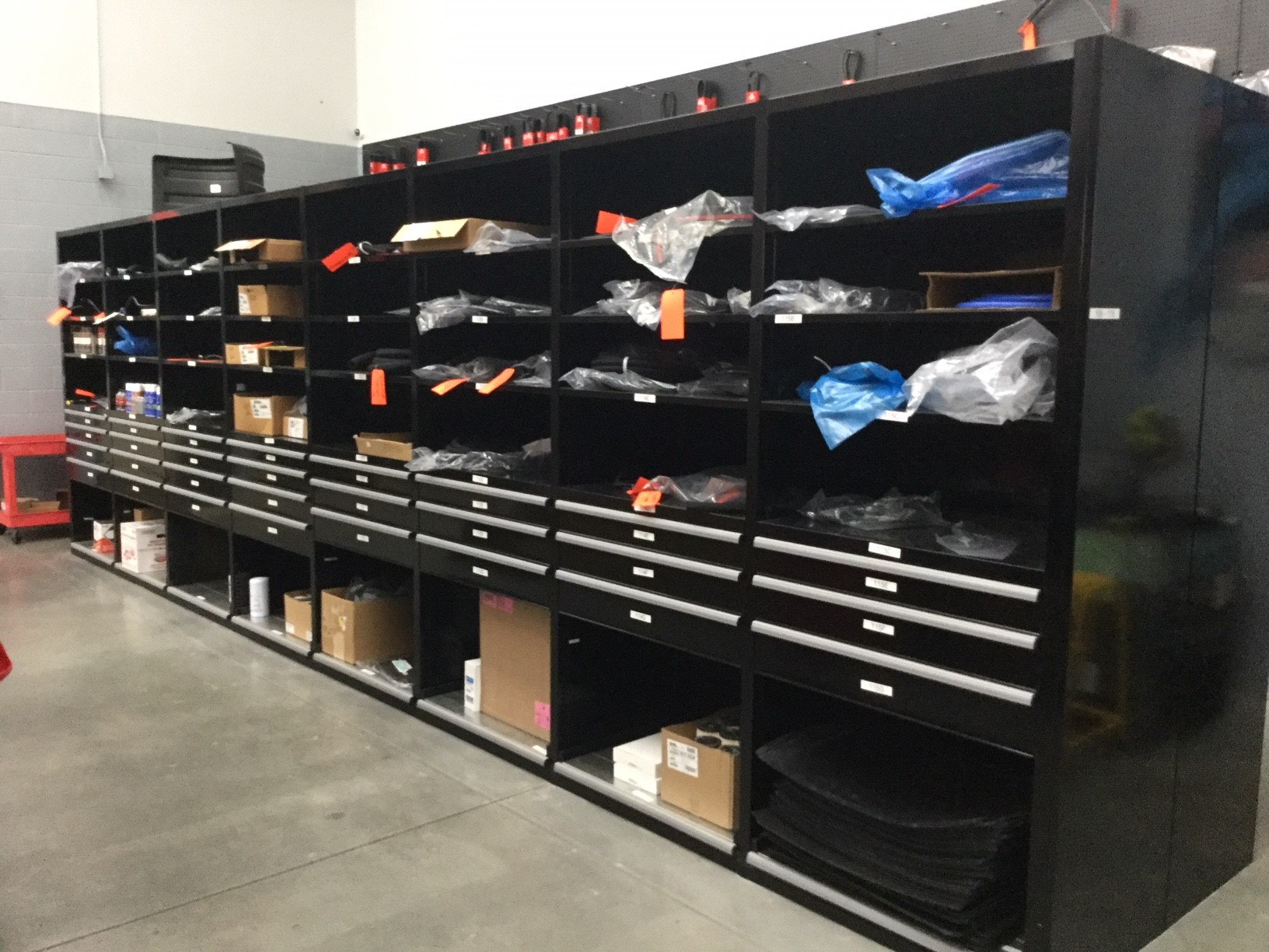 5 Ways Modular Industrial Shelving Boosts Your Business