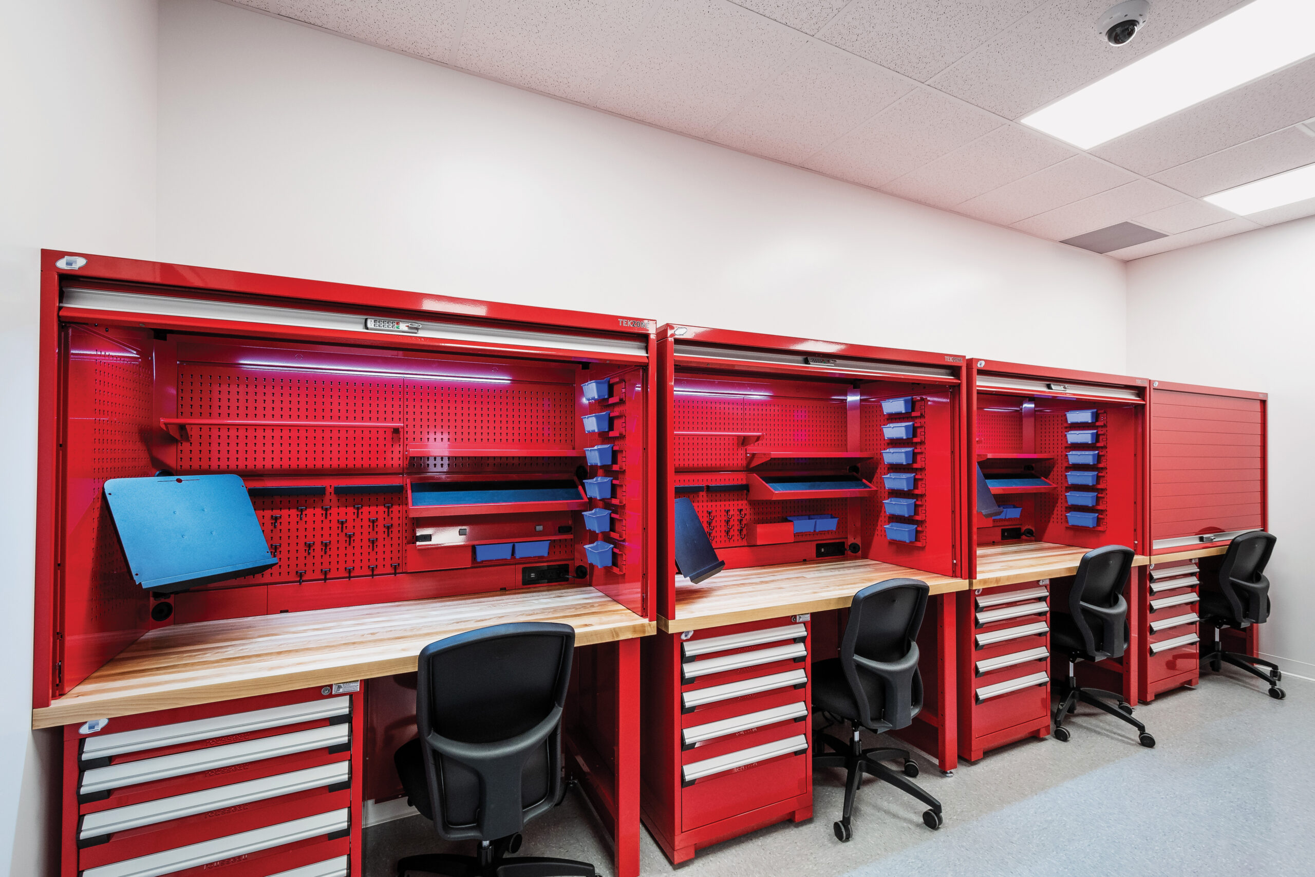 Rousseau Metal TekZone Workstation Hutches